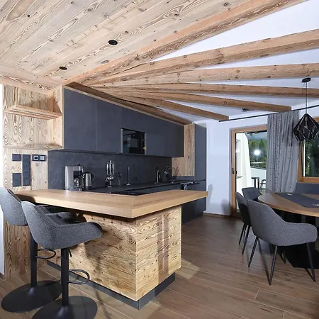 Roderer Apartment *